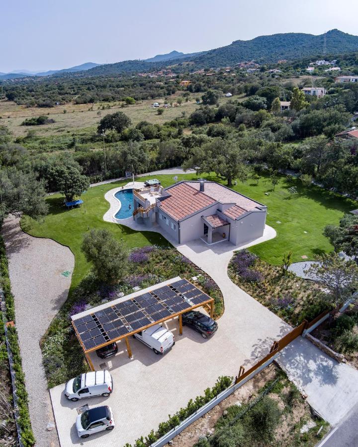 Villa Golden Root Real Estate 圣特奥多罗 外观 照片